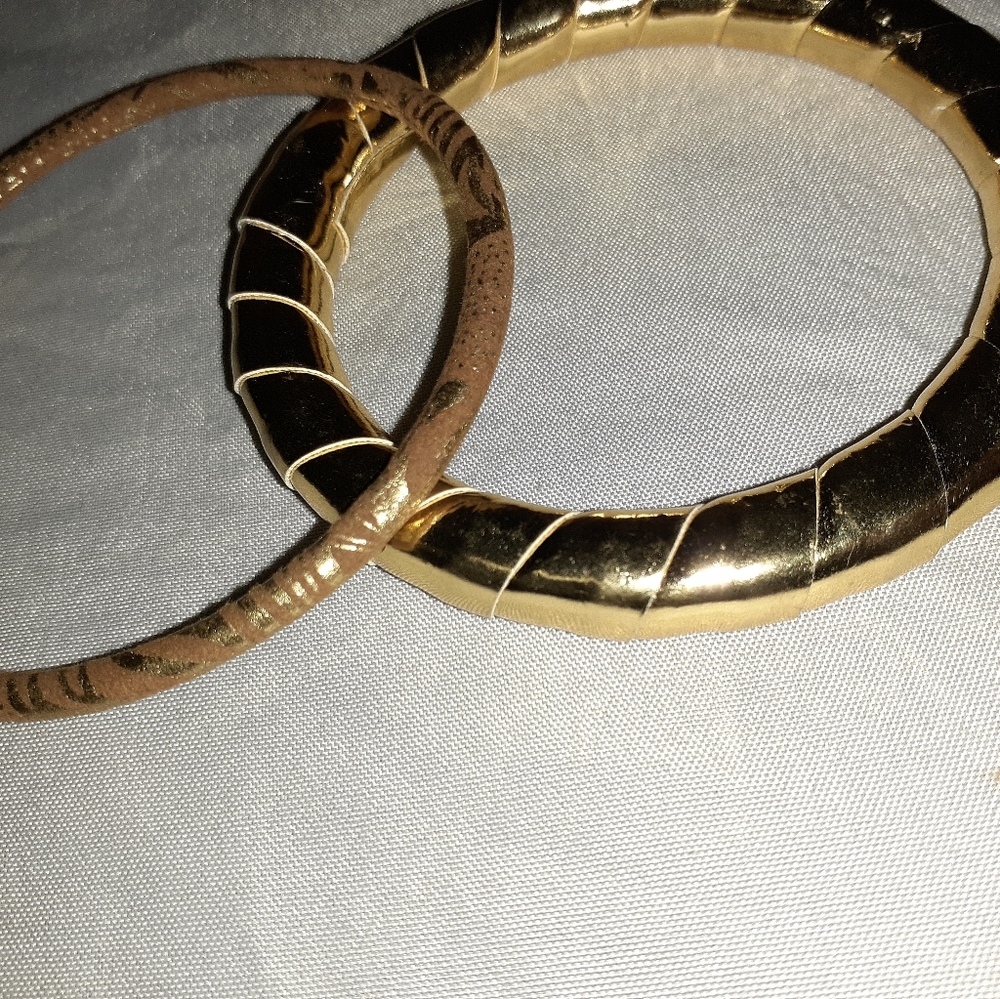 Gold bangle bracelets
